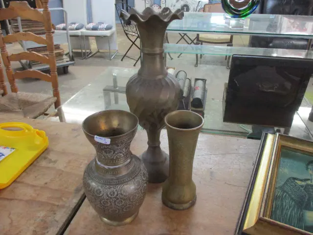 Brass vases Image 1++