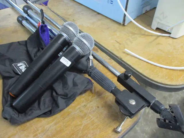 Mics and Stand Image 1++