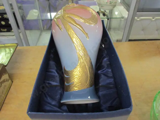 Deco Vase Image 1++