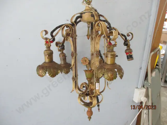 Vintage Light Fitting Image 1++