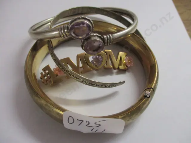 Bangles and Brooch Image 1++