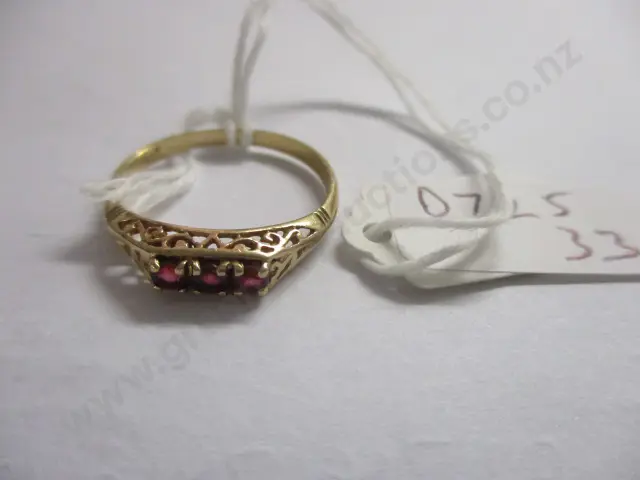 9ct Gold Ring Image 1++