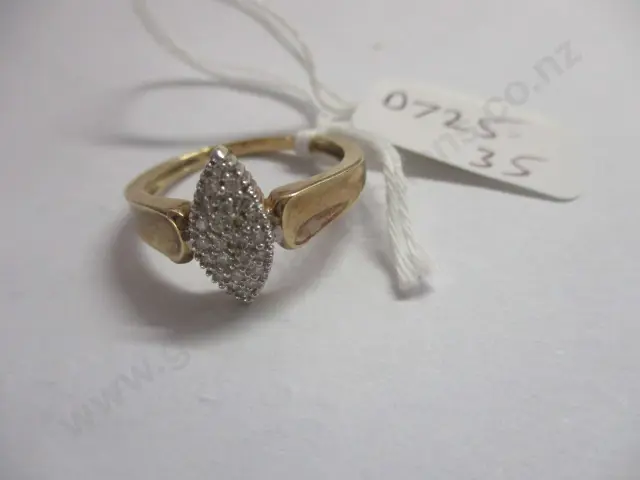 9ct Gold Ring Image 1++