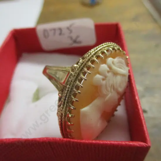 9ct Gold Cameo Ring