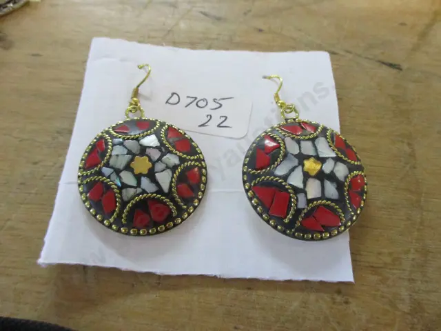 Earrings Image 1++