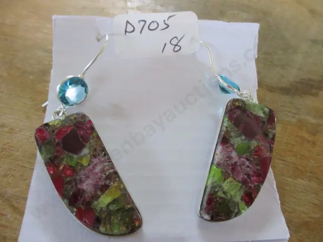 Earrings Image 1++