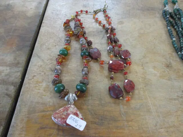 2 Necklaces Image 1++