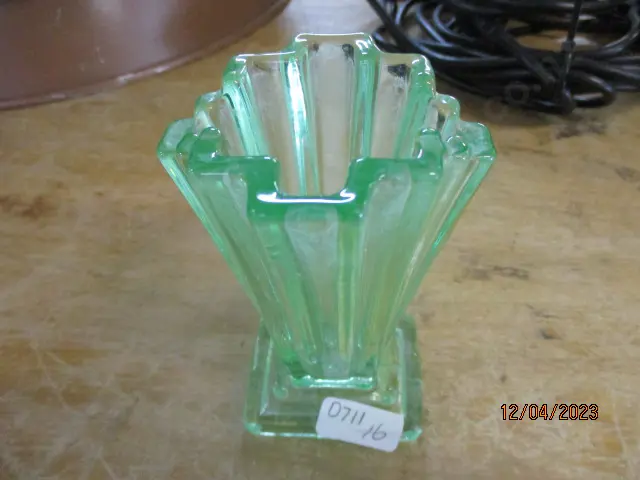 Uranium Glass Vase Image 1++