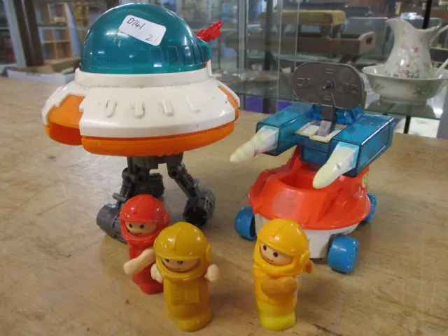 Space Toys Image 1++