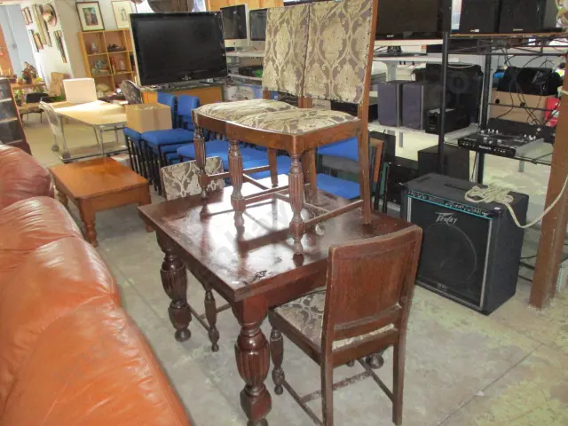 Table and Four Chairs Image 1++