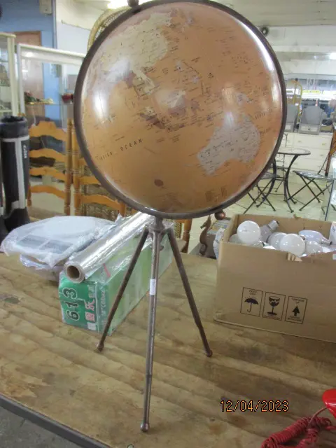 Globe Image 1++