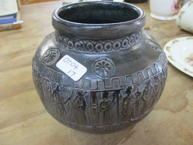 Decorative Vase Image 1++