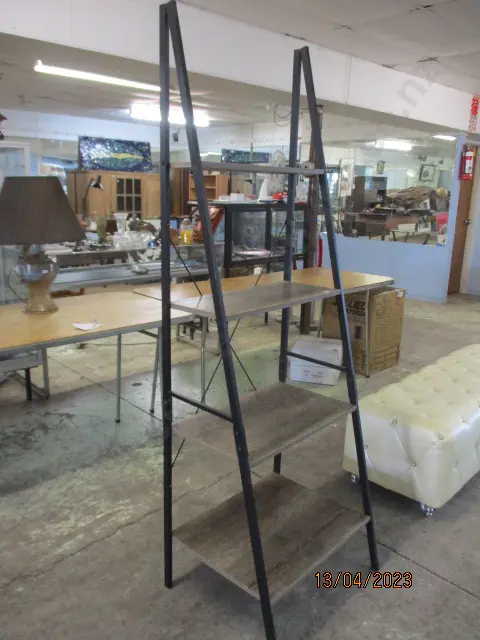Display Shelf Image 1++