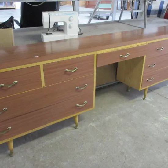Retro Dresser