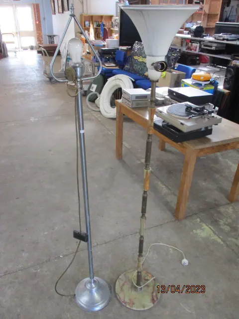 2 Lamp Bases Image 1++