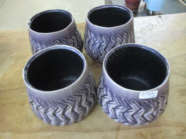 4 Plant Pots Image 1++