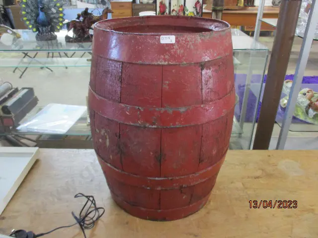Lion Red Barrel Image 1++