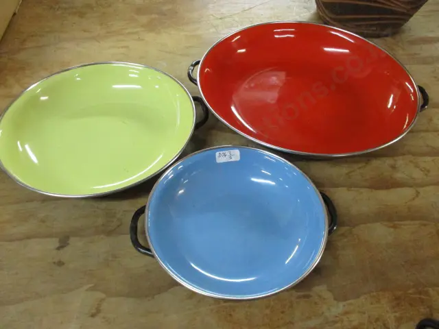 Enamel Pans Image 1++