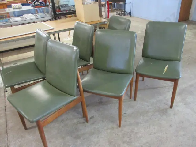 6 Mid Century Dining Chairs (for restore) Image 1++