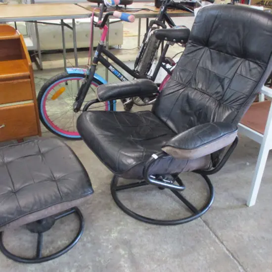 Recliner & Ottoman