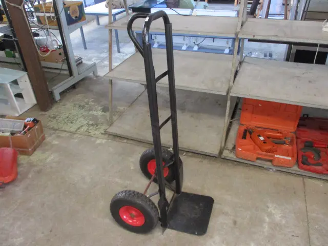 Hand Truck Image 1++