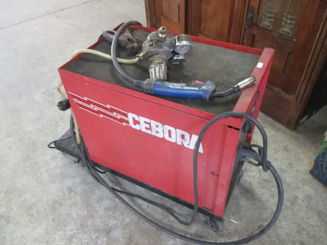 Mig Welder Image 1++