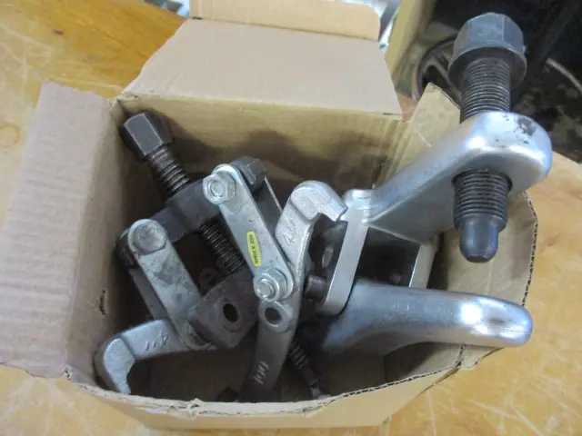 Wheel Pullers Image 1++