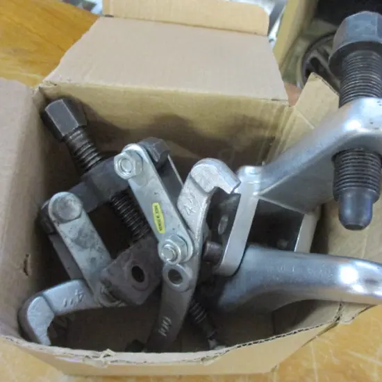 Wheel Pullers
