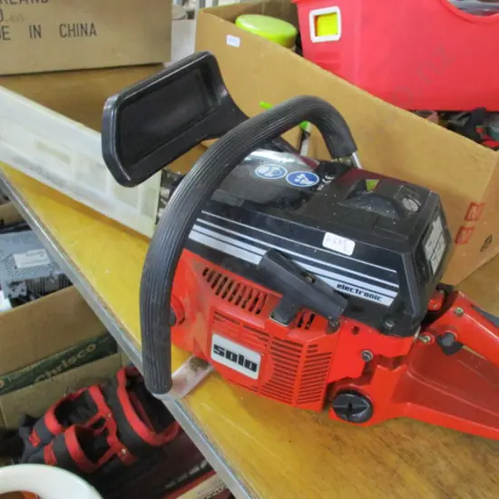 Chainsaw