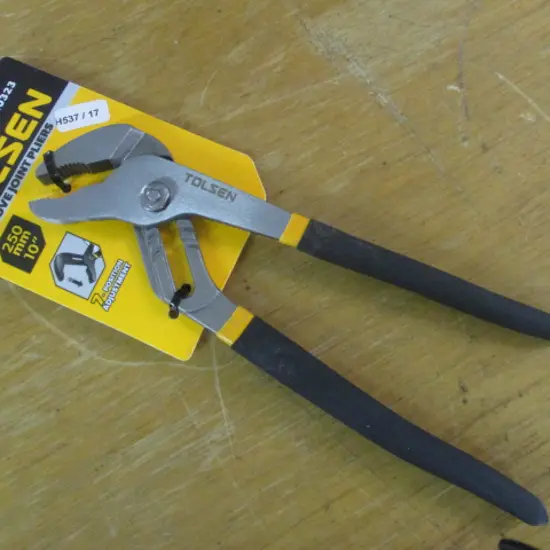 Pliers