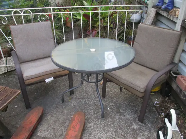 Table and 2 Chairs Image 1++