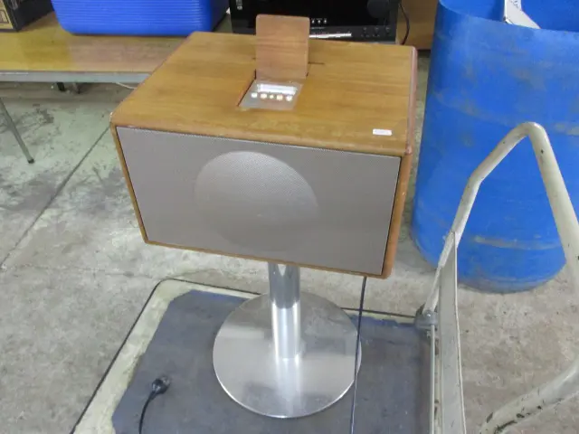 Retro Docking Station Image 1++