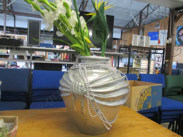 Vase Image 1++