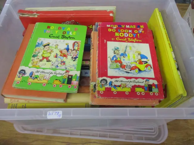 Books Image 1++