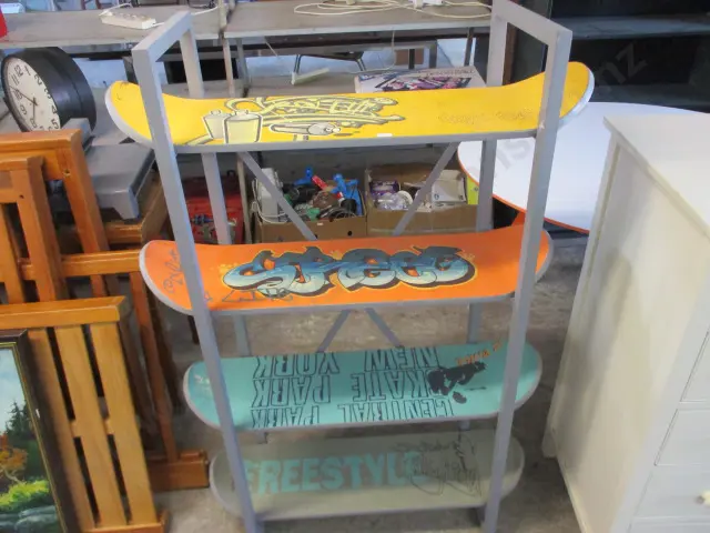 Skateboard Shelf Image 1++