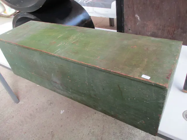 Vintage Box Image 1++