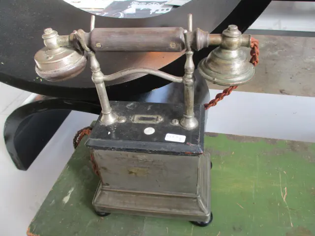 Telephone Image 1++