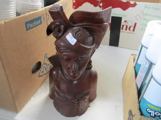 Figurine Image 1++