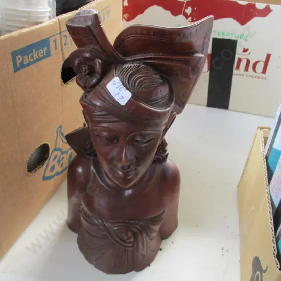 Figurine