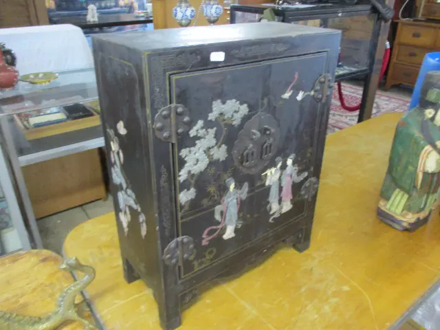 Chinese Cabinet Image 1++