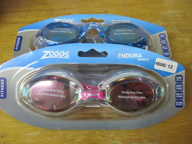 Goggles Image 1++