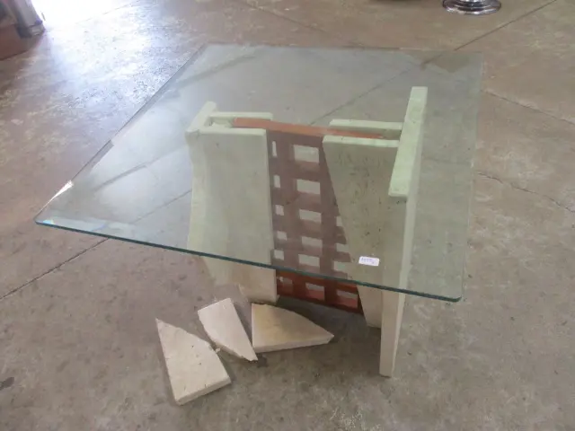 Side Table (Af) Image 1++