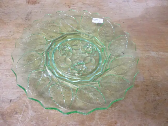 Uranium Glass Bowl Image 1++