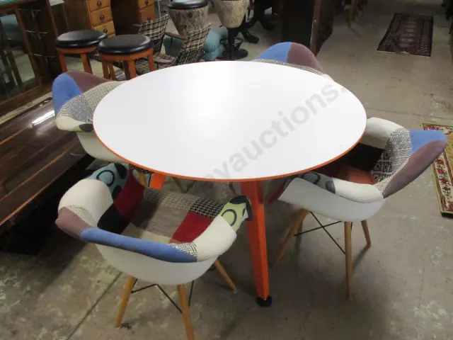 Retro Table and 4 Chairs Image 1++