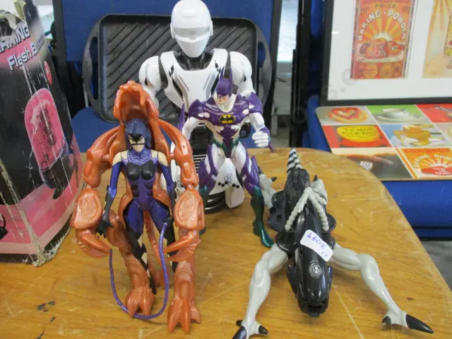 Action Figures Image 1++
