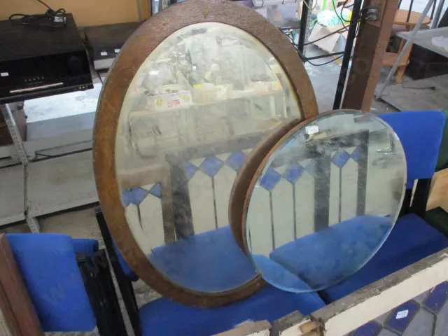 2 Mirrors Image 1++