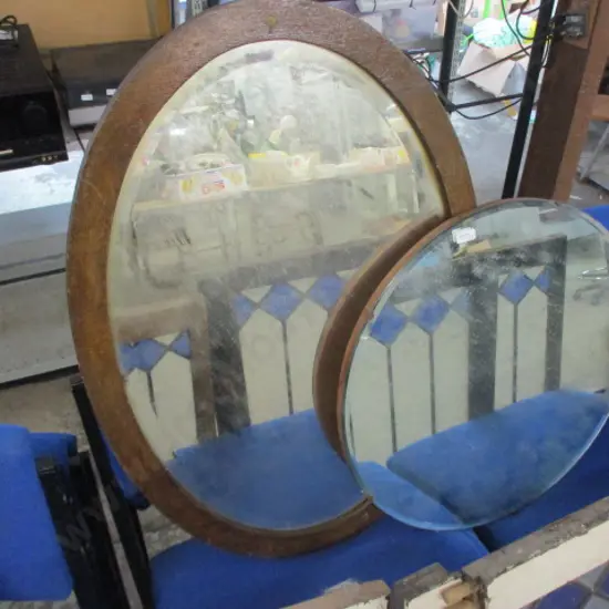 2 Mirrors