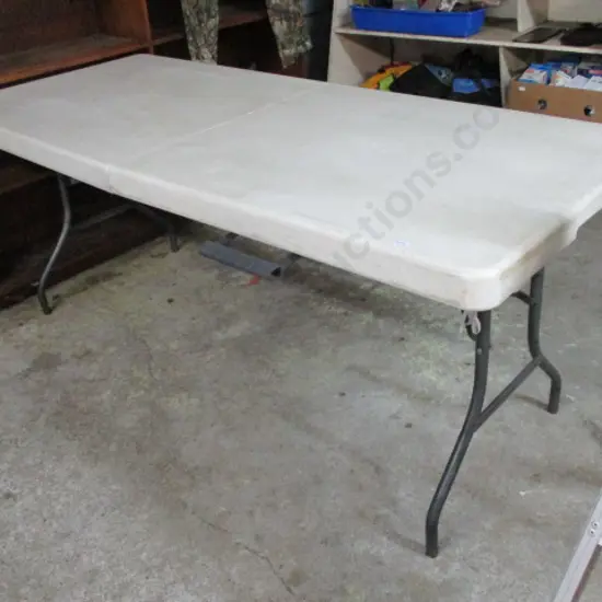 Market Table