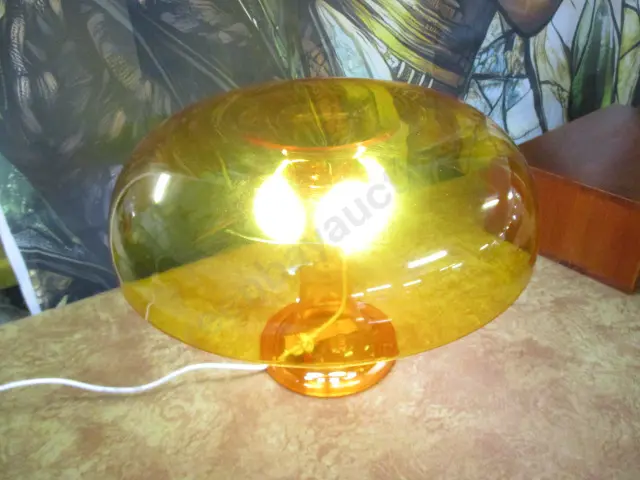Retro Lamp Image 1++