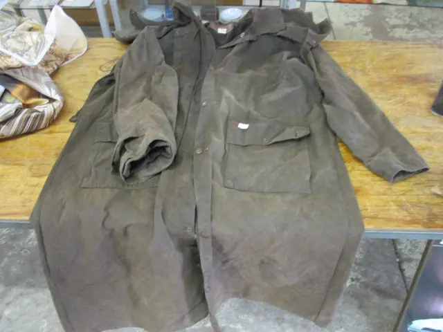 Oilskin Coat Image 1++
